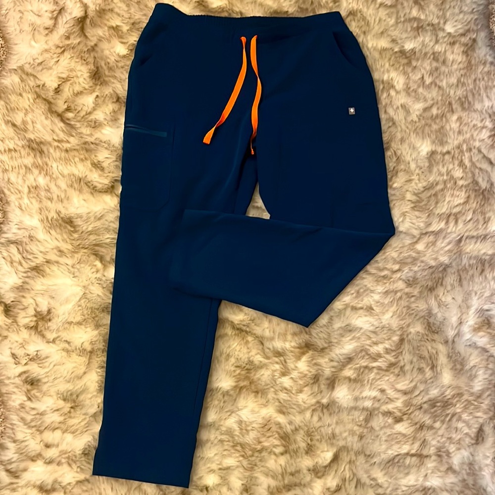 Figs yola skinny bottom
